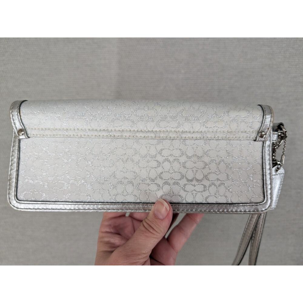Coach Signature Clutch Wristlet Metallic Silver Light Blue Inside - Picture 3 of 7